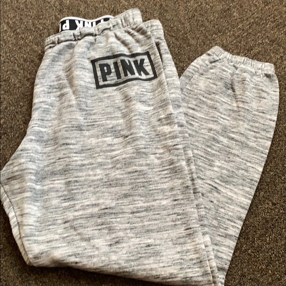 PINK Victoria's Secret Pants - Grey sweat pants Ankle length !